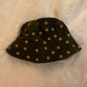 Urban outfitters bucket hat!